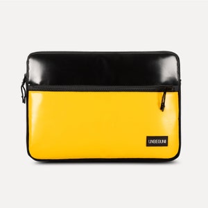 Étui pour MacBook Pro 16 pouces avec compartiment (en tissu recyclé), Housse noire/jaune pour ordinateur portable pour le nouveau MacBook Pro 16" M4/M3 (2025), Sac/housse