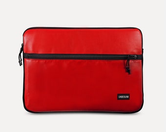 Surface Pro 9 case with pocket (from upcycled fabric), Red eco laptop sleeve for new Microsoft Surface Pro 9/8/7/X (2024), Bag/Cover