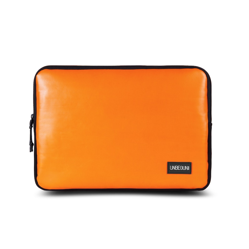 Sustainable orange laptop sleeve from Amsterdam 13 inch, 14 inch & MacBook Pro 16 inch Vegan laptop sleeve / Notebook sleeve / Case Orange