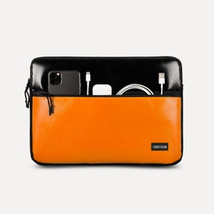 Custodia per MacBook Air 13 con scomparto (in tessuto riciclato), Custodia per laptop nera/arancione per MacBook Air 13,6 pollici M4/M3 (2025/2024), Cover