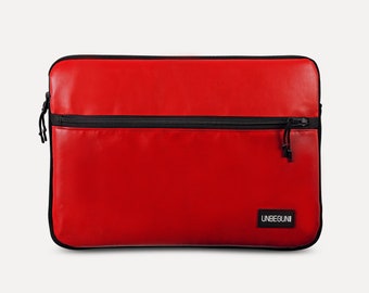 MacBook Pro 16 inch case with pocket (from upcycled fabric), Red recycle laptop sleeve for new MacBook Pro 16 inch M3 (2023/2024), Bag/cover