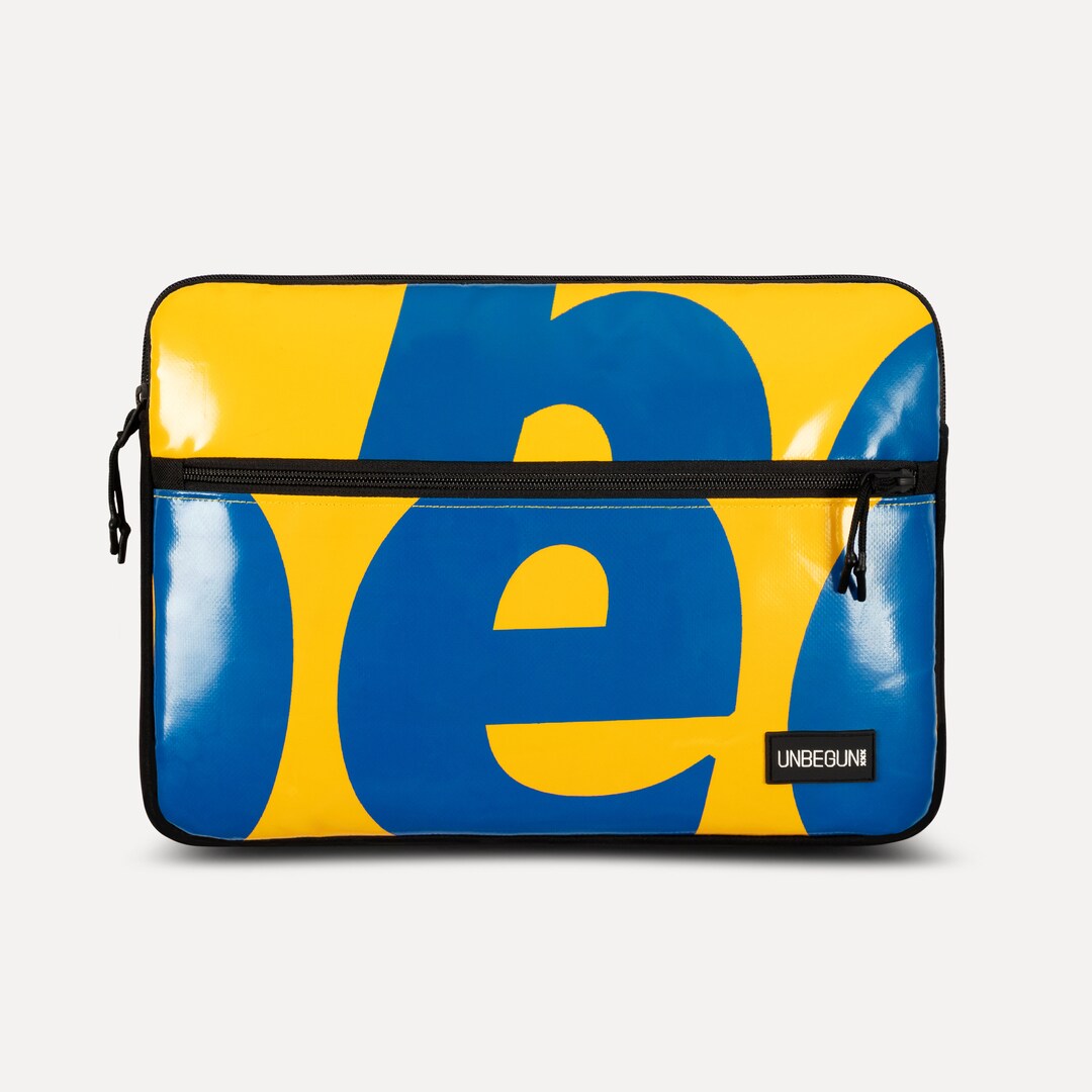Funda reciclada para MacBook: lona amarilla y azul, hecha a mano - Etsy ...