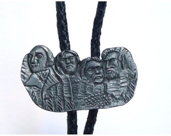 NEW ELVIS PRESLEY BOLO TIE /& COLLAR TIPS SILVER METAL LEATHER CORD ROCKBILLY
