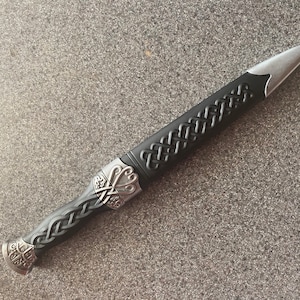 Athame - Celtic Unsharpened Short Sword 11.5 Inches (dama-1040)