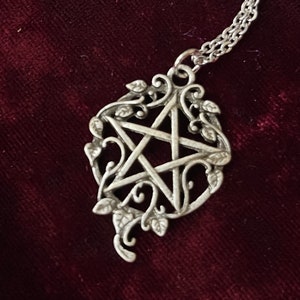 Celtic Pentacle Necklace 16 Inches