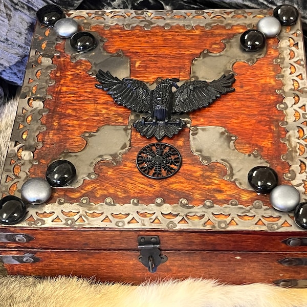 Red Mango Box 4 Compartments Raven Vegvisir Viking 8x8x3 Inch Hand Made with Lock and Skeleton Key
