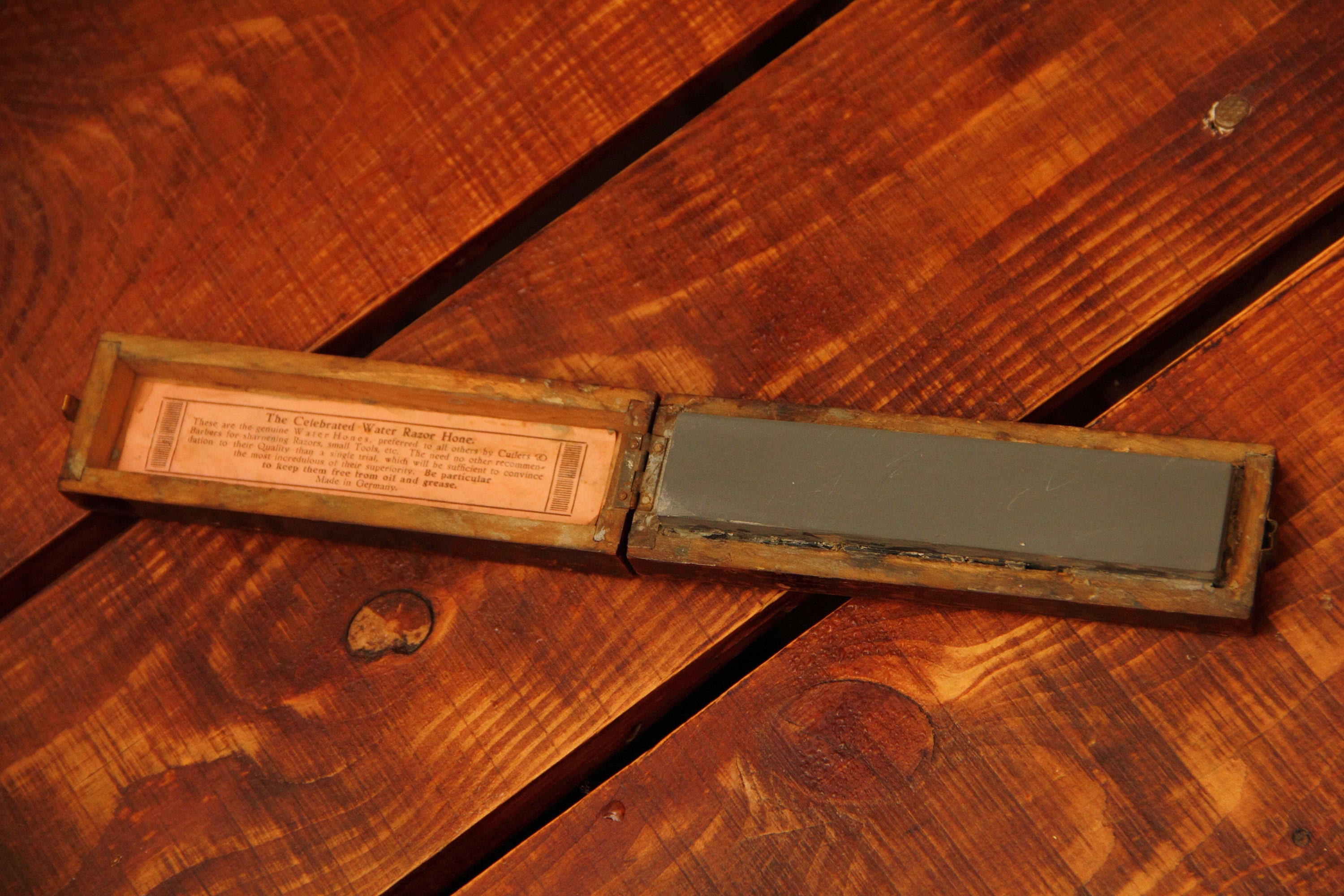 Thuringian water hone for razors Escher quality Made in Germany