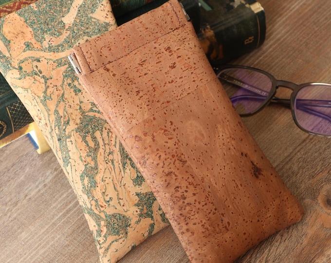 Cork glasses sleeve, Handmade cork pouch, Boho glasses case, Men's glasses case , Women's glasses case, Sunglasses pouch with clip