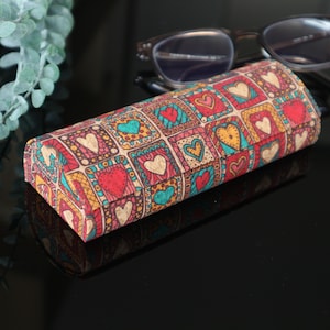 Printed Cork Hard Glasses Case: Stylish Eyeglass Holder Hearts