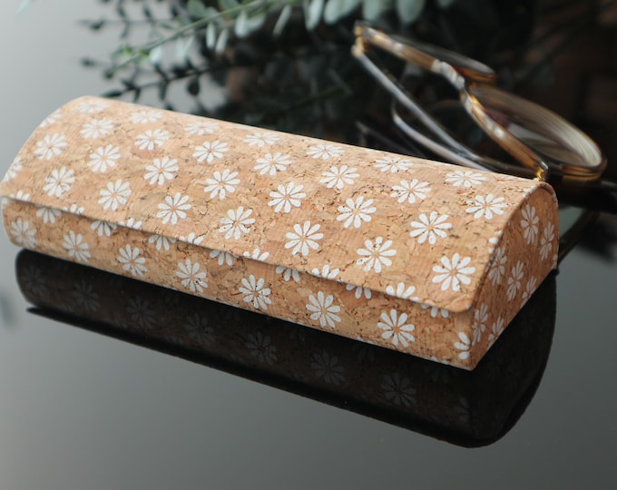 Hard sunglasses case, Cork glasses case, Eyeglass case, Glasses holder, Vegan cork case for men and women