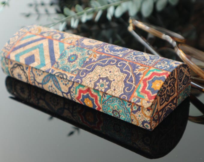 Hard sunglasses case, Cork glasses case, Eyeglass case, Glasses holder, Vegan cork case for men and women
