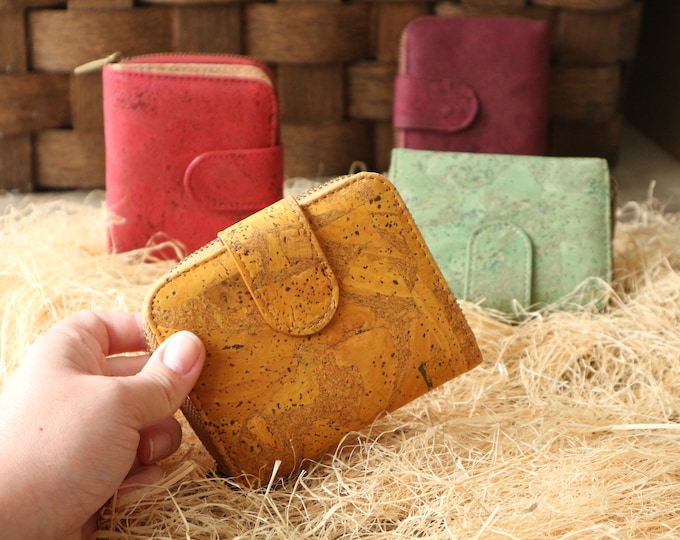 RFID wallet Cute womens wallet Vegan wallet Credit card holder Bifold wallet 21st birthday Red wallet women