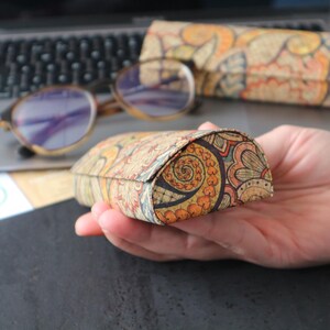 Printed Cork Hard Glasses Case: Stylish Eyeglass Holder image 9