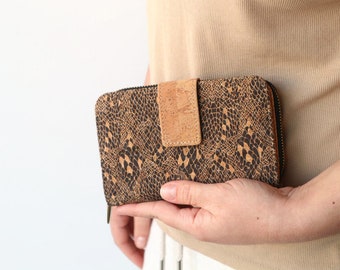 Cork women wallet, bifold wallet women, big wallet women, a6 zipper wallet, cute zip wallet, cool zipper wallet, fossil women wallet