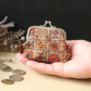 Cork Mini Coin Purse: Kiss Clasp Wallet, Sustainable Style Red Tiles
