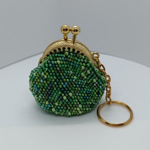 Hellgrünes perlenbesetztes Münzentäschchen mit Kussverschluss im Vintage-Stil kleines Schlüsselanhänger Täschchen Tochter Jubiläum Geschenkidee