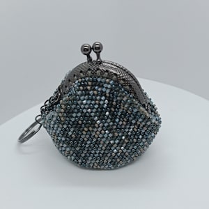 Gris claro brillo crochet con cuentas soporte para auriculares monedero Chapstick caso Carryall bolso de viaje bolsa de cierre de joyería Organizador de cordón Regalo de mamá