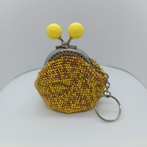 Monedero de ganchillo amarillo brillante con cuentas para auriculares, estuche retro para chapstick, bolso rosario Carryall, bolsa de cierre de joyería de viaje, organizador de cordón