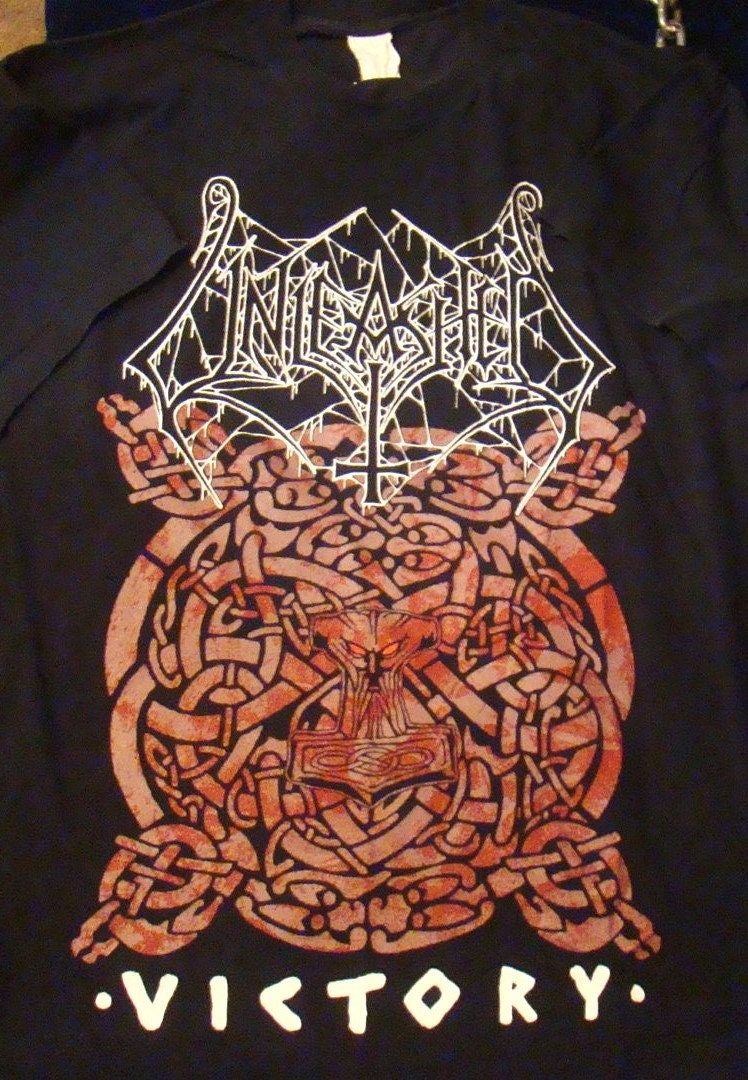 Unleashed Tshirt 1995 Vintage Unleashed – Vintage Victory Unleashed Tshirt 1995 Vintage Unleashed – Vintage Victory