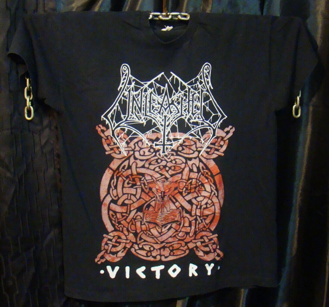 Unleashed Tshirt 1995 Vintage Unleashed – Vintage Victory Unleashed Tshirt 1995 Vintage Unleashed – Vintage Victory