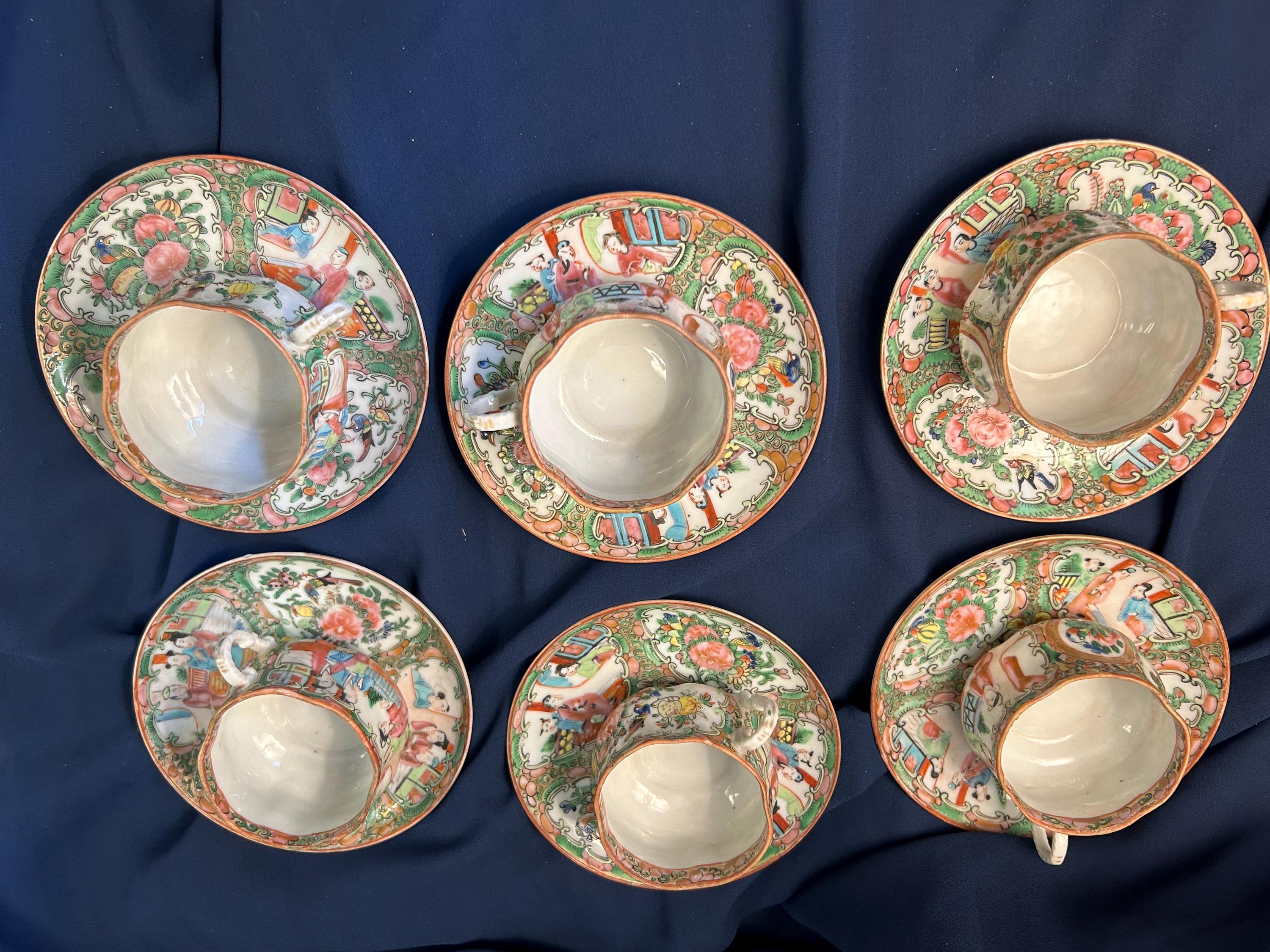 アンティーク　チャイナ　ローズメダリオン ２枚　Chinese Rose Mid 20th Century Chinese Rose Medallion Garden Stool – House