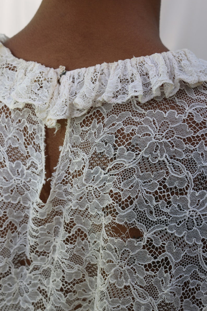 Intricate RARE antique 20/'s sheer off white Chantilly lace ruffle collar pirate ruffle short sleeve semi-cropped boxy top blouse shirt