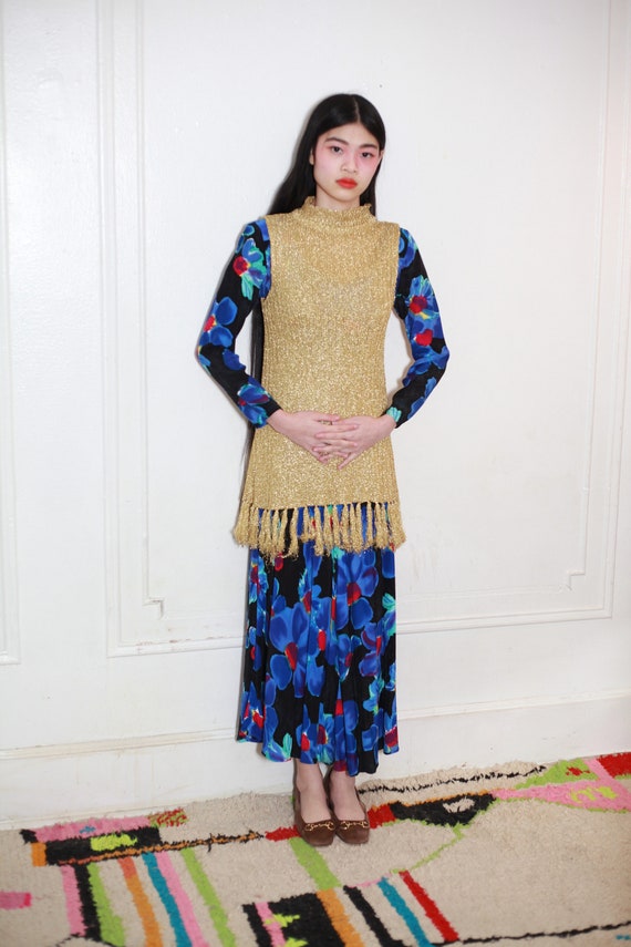 Shiny metallic 60's golden lurex ribbed knit mock