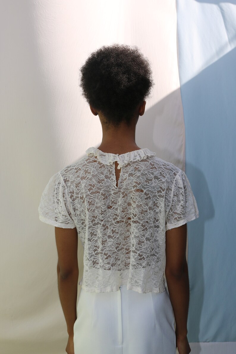 Intricate RARE antique 20/'s sheer off white Chantilly lace ruffle collar pirate ruffle short sleeve semi-cropped boxy top blouse shirt