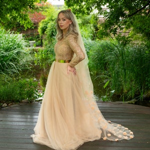 Gold evening gowns with sleeves outlet