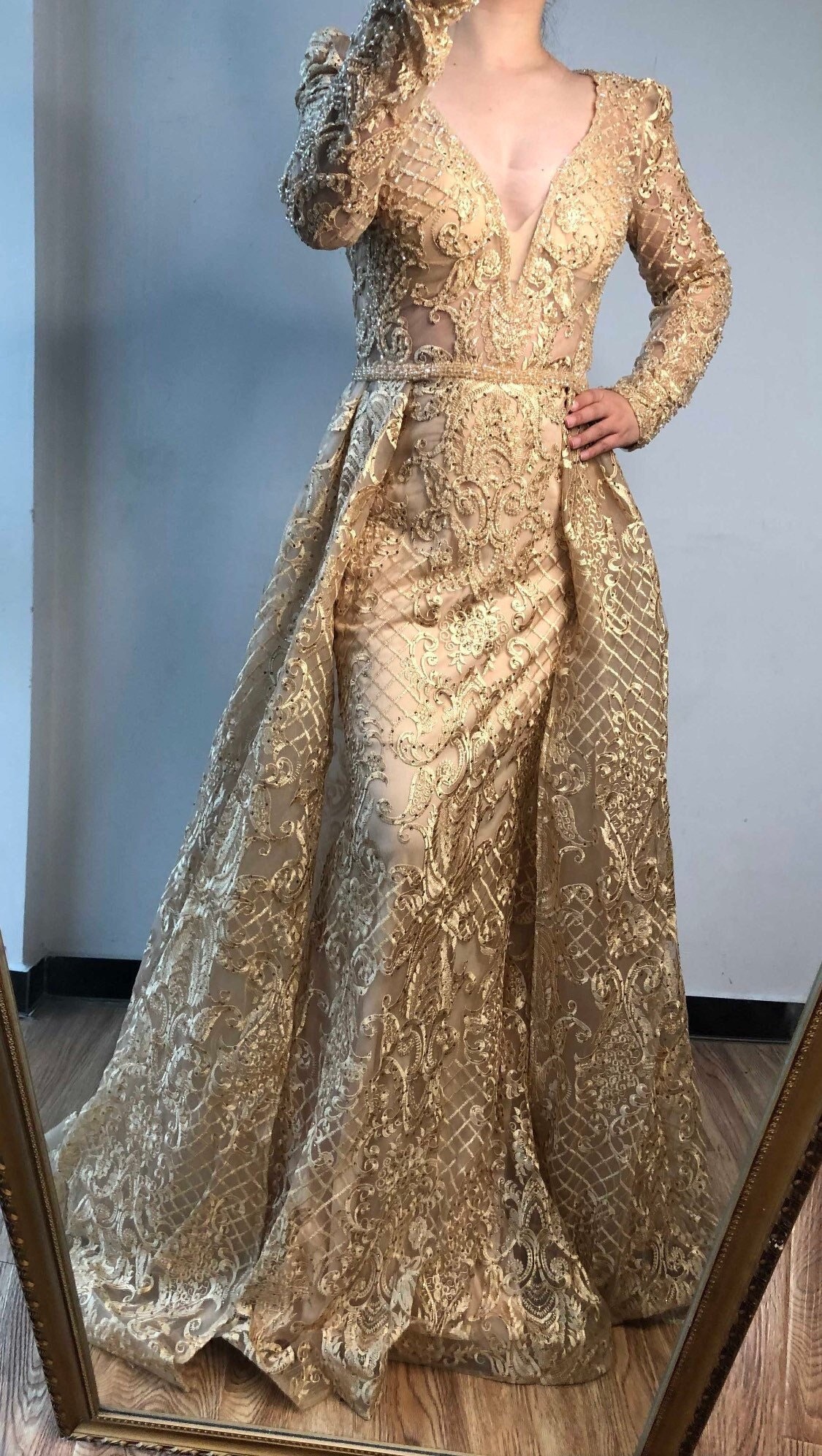 Elegant Gold Evening Dress With Train, Luxurious Moroccan Caftan Gown, Prom  Gown, Dubai Style Glamour, V-neck Long Sleeve Formal Dress -  Hong Kong