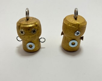 Hand-Painted Champagne Cork Robot: Upcycled Keychain Ornament