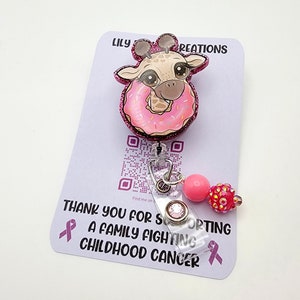 Giraffe Badge Reel with Pink Sprinkle Donut and Bead Charm | 34" Extender | Pink Glitter Background Interchangeable