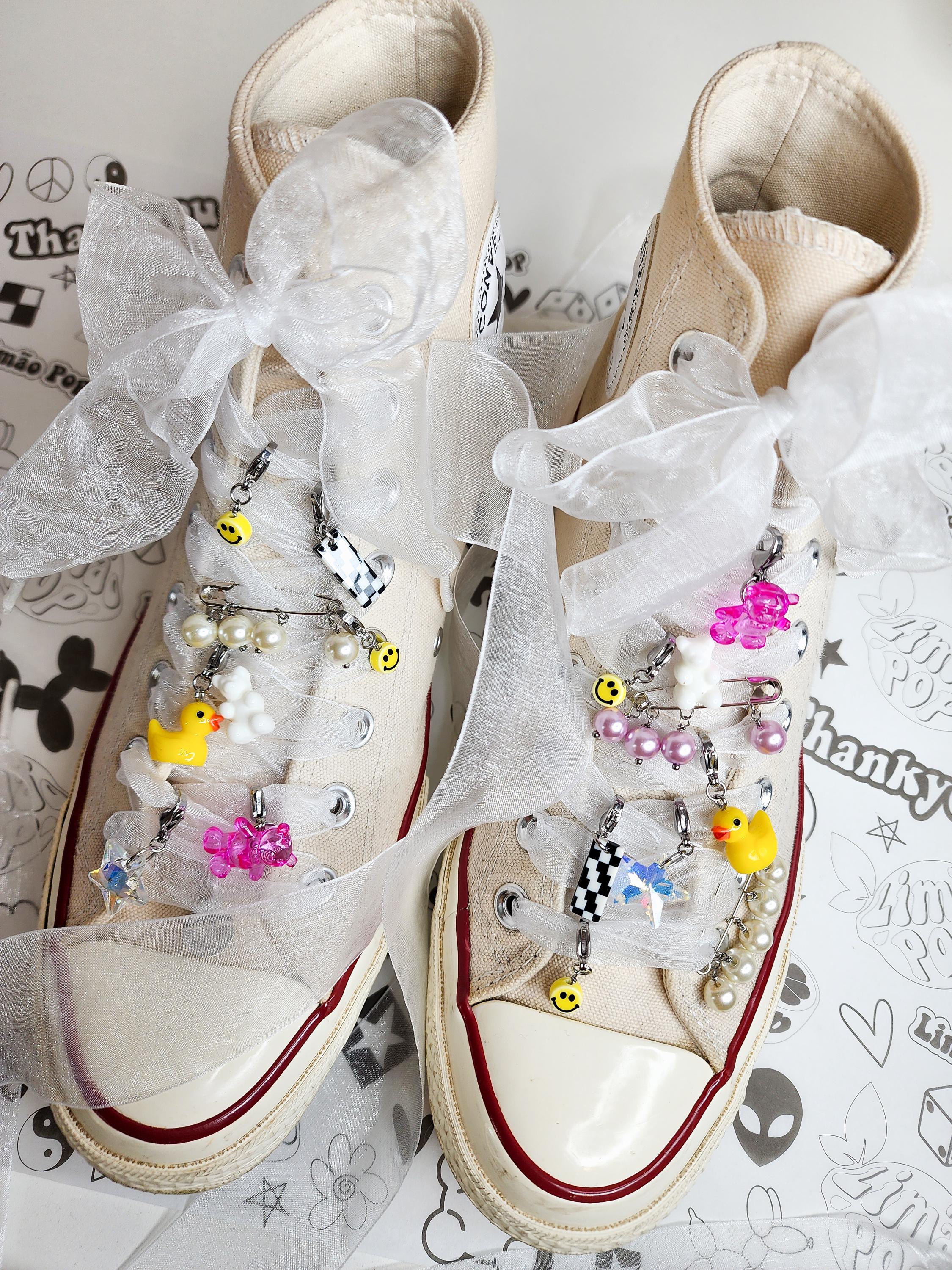 SET【MONDAY EDITION】Teardrop Pearl Flower Shoelace Charms il_1080xN.6219293674_eg77.jpg