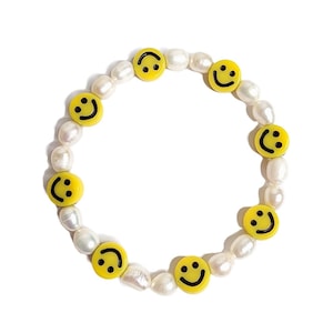 Smiley Face Pearl Bracelets | 90s inspired | Pearl Smiley bracelets 90s aesthetic | Freshwater Pearl Bracelets | Mother's Day Gift