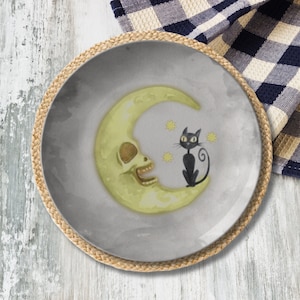 Halloween Cat Plate Ideal for Halloween Table Decor, Entertaining at Halloween Gatherings, Spooky Table Decor Perfect for Halloween Gifting
