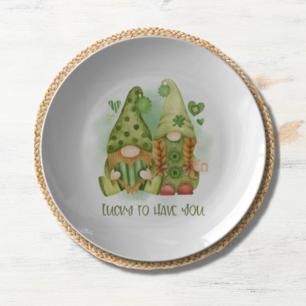 st pattys day plates and napkins