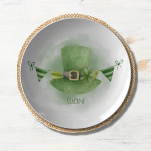 St Patrick's Day Lucky Dinner Plate - Lucky Green Top Hat, Saint Patrick's Day Dinnerware, Green Irish Table Decor, St. Patty Gift Plate