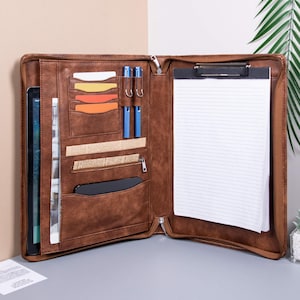Niestandardowe skórzane portfolio vintage, spersonalizowana teczka portfolio z możliwością ponownego wypełnienia, grawerowany padfolio z podkładką, prezent dla niego, prezenty na ukończenie szkoły