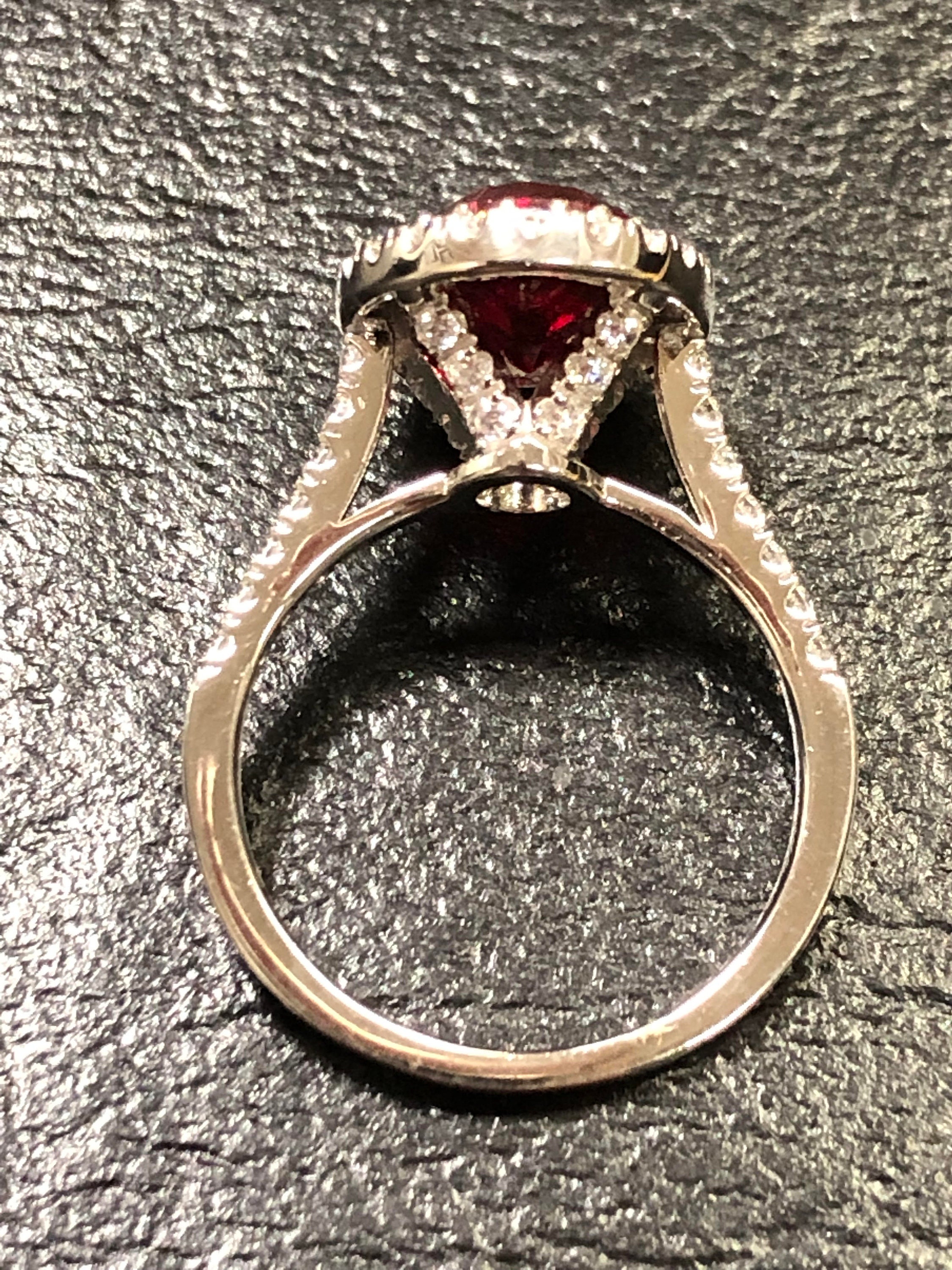 Anello Di Fidanzamento con Smeraldo e Diamanti Naturali - Scermino Gioielli
