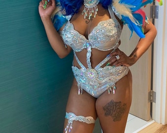 Conjunto de Carnaval Personalizable con Plumas (Tonya - Color Sólido)