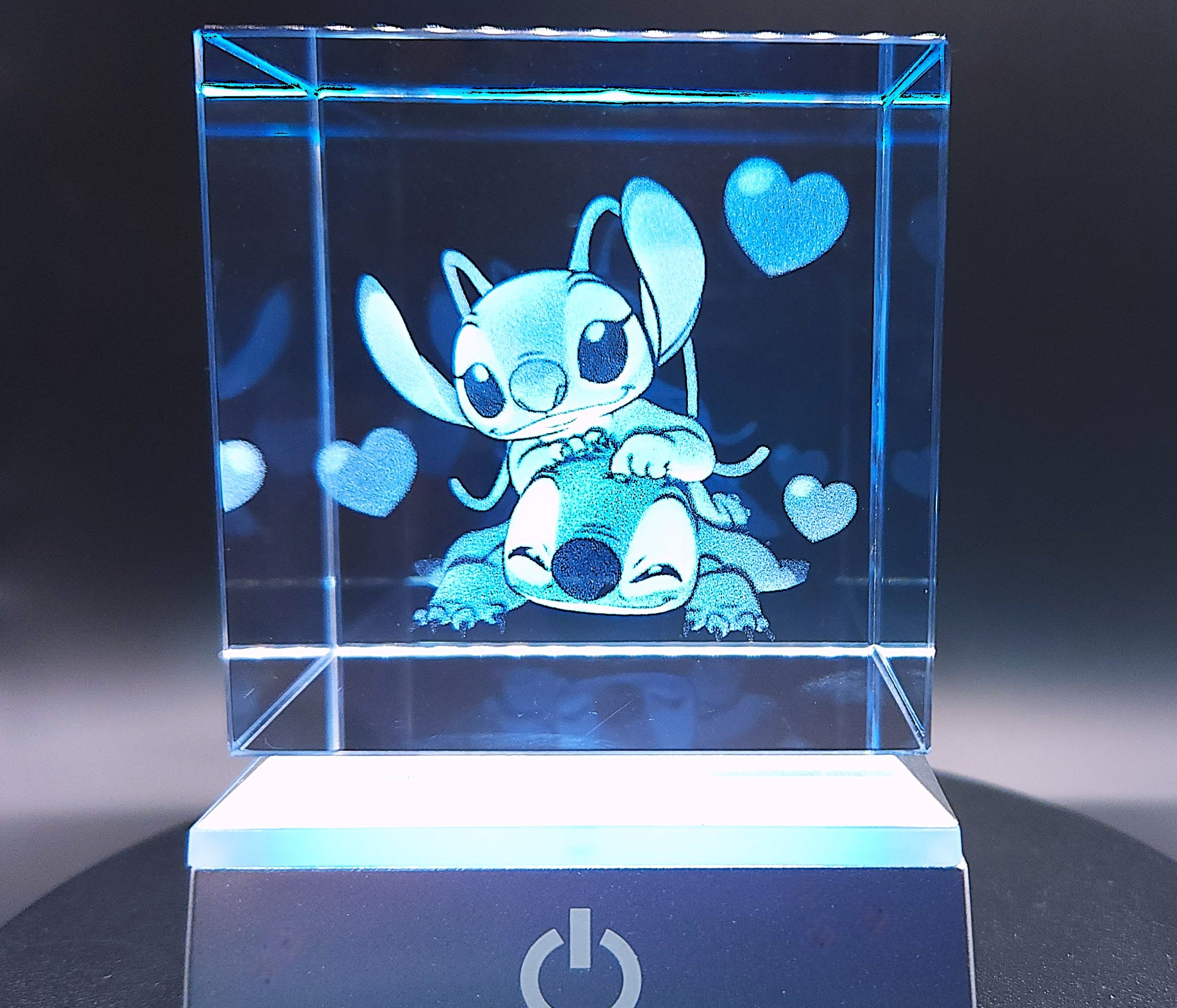 Lilo＆Stitch　エッチング・ミラー 3D Stitch & Angel Light up Crystal Collectible + Ships Out