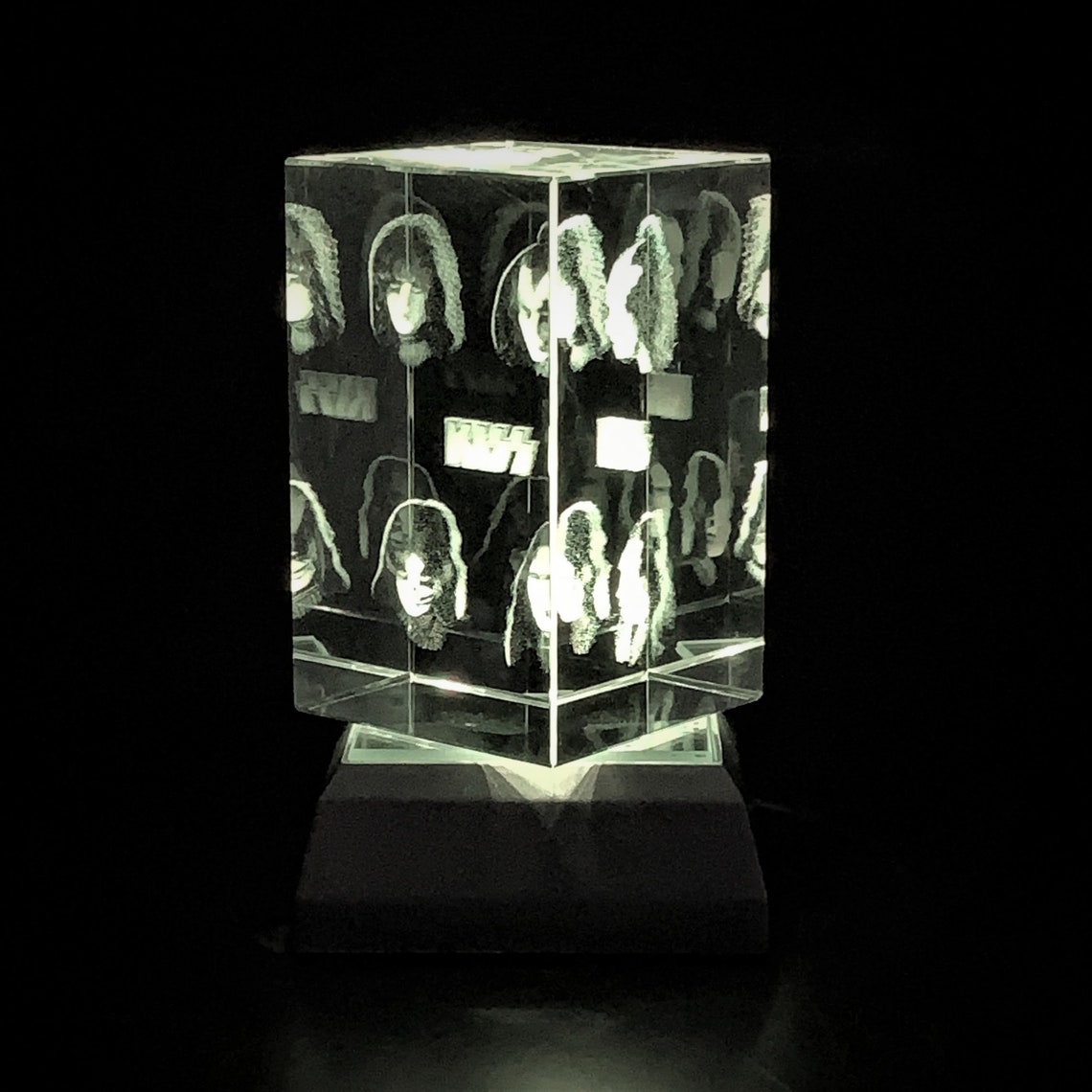 3D kiss Crystal With Free 7-color Changing Square LED Light - Etsy