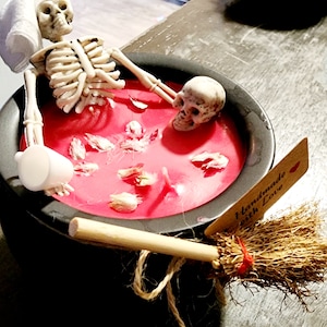 Skeleton bath candle