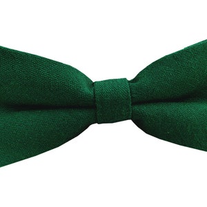 Emerald color, dark green color , linen blend bow tie, wedding necktie, linen necktie, groomsmen necktie, necktie, bow tie for men