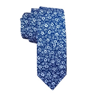 Mens Blue with white floral tie Cotton Skinny Tie Wedding Necktie Wide Neckties Nectie Wedding Tie. Groomsmen Gift for Wedding