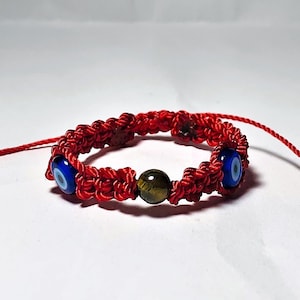 Bracelet protection bébé oeil de tigre béni, bracelet mauvais oeil pour bébés, bracelet protection pour bébé, bracelet protection rouge,
