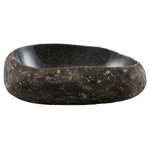 Puede incluir: Un lavabo de piedra gris oscuro con un interior liso y moteado. El exterior tiene un aspecto rugoso y texturizado con parches grises más claros. El lavabo de forma ovalada está diseñado para un baño o spa.