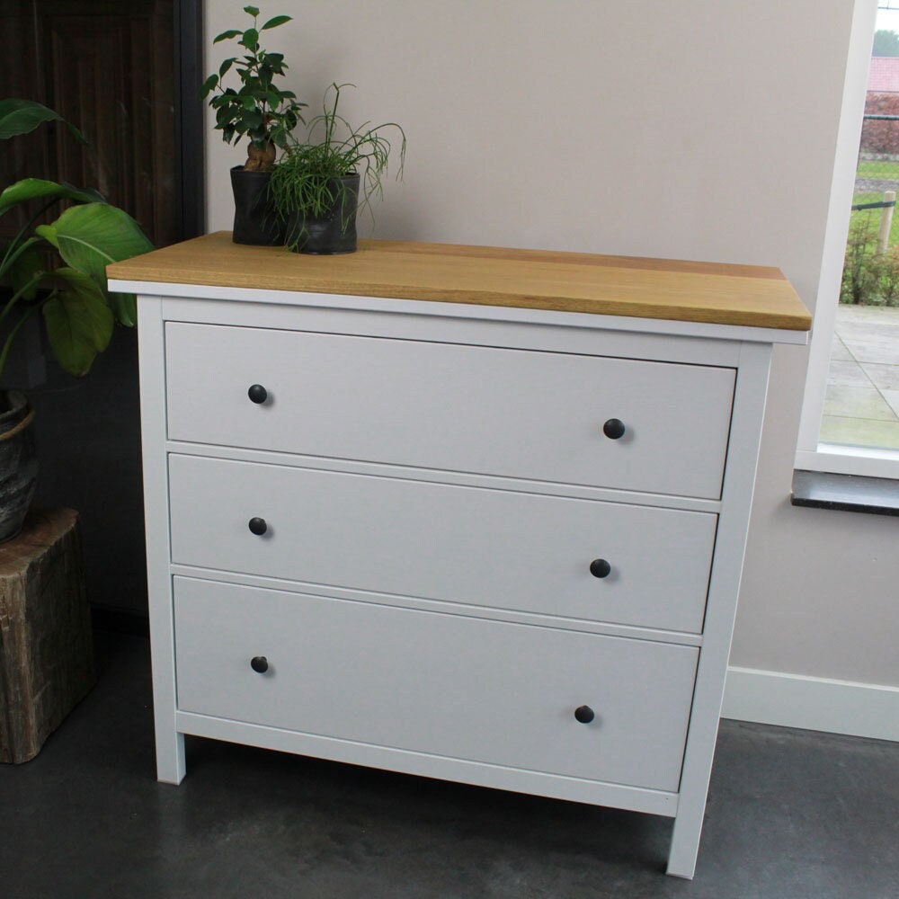 Hemnes nightstand 3 drawer deals