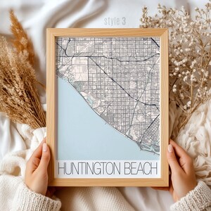 Cadeau de carte de Huntington Beach en Californie | Art mural côtier | Décoration d'intérieur Surf City | Souvenir de voyage unique | Impression de carte de maison de plage