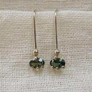 Elegant silver earrings with green spinel and silver ball